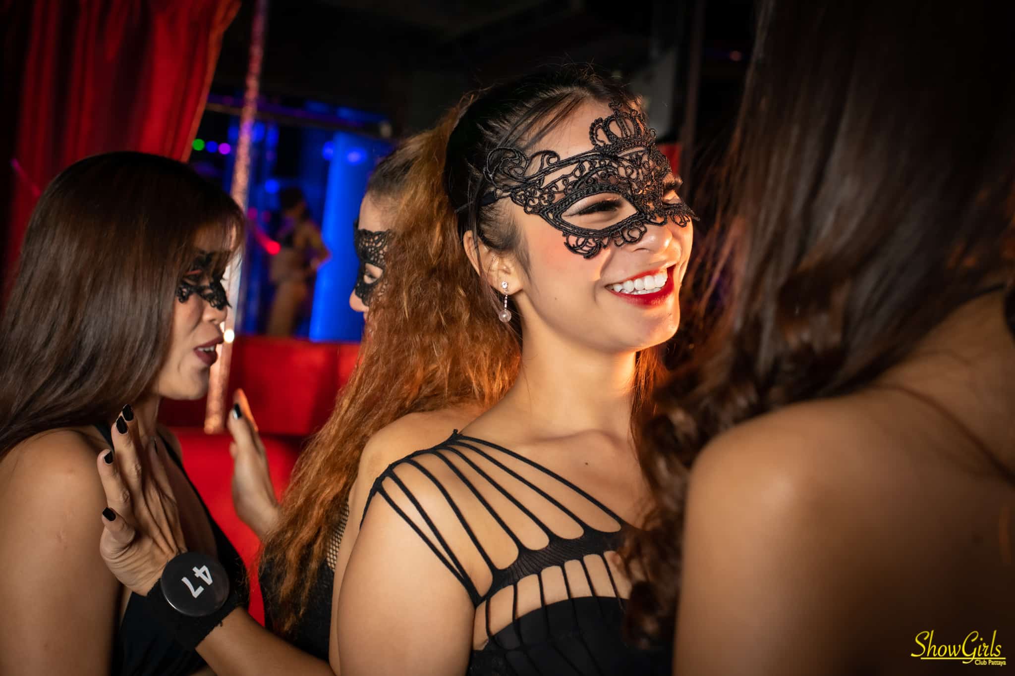 Hot Thai Girls, Sexy Gallery &#8211; Showgirls Pattaya Strip Club, Soi LK Metro